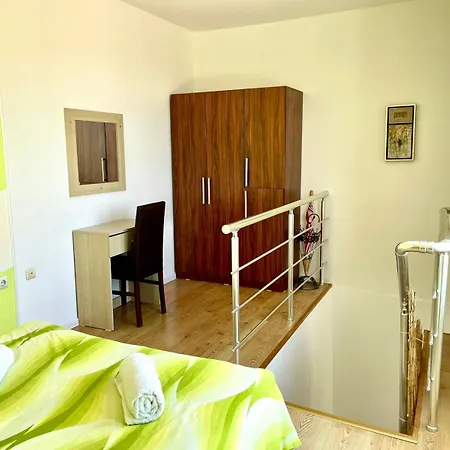 Lägenhet Europe Holiday Apartments First Sea Line Coast