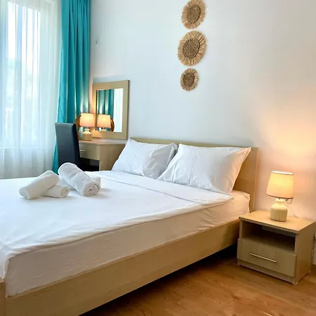 Europe Holiday Apartments First Sea Line Coast