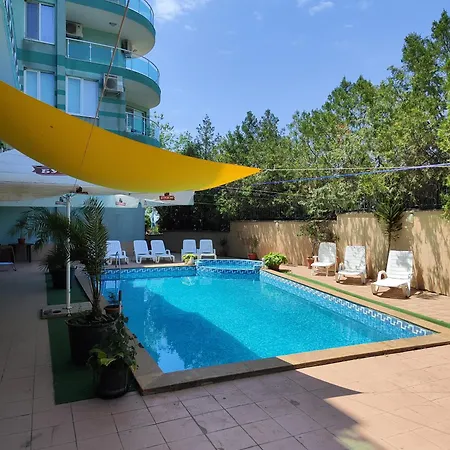 Europe Holiday Apartments First Sea Line Coast *