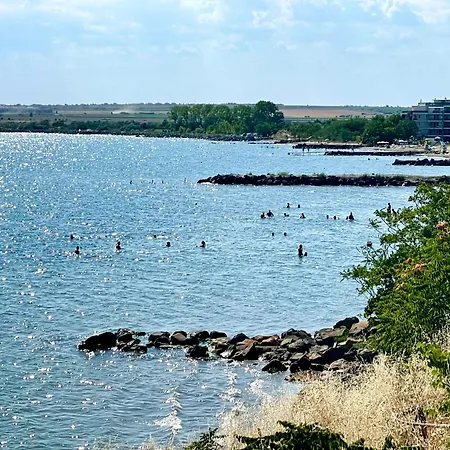 Europe Holiday Apartments First Sea Line Coast Apartman