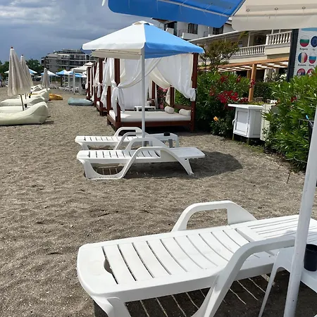 Europe Holiday Apartments First Sea Line Coast *