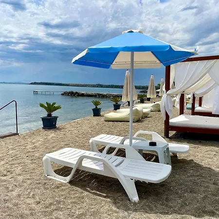 Apartman Europe Holiday Apartments First Sea Line Coast