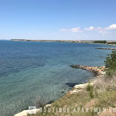 דירה Europe Holiday Apartments First Sea Line Coast *
