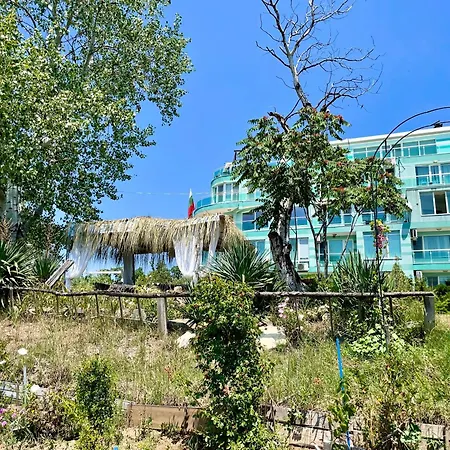 Europe Holiday Apartments First Sea Line Coast דירה *